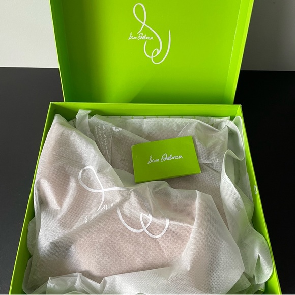 NIB Sam Edelman Fawn Warm Oat Suede Block Heel Ankle Boots - Picture 8 of 13